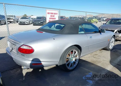 2003 Jaguar Xkr z USA, uszkodzony, nr VIN SAJDA42B333A36485